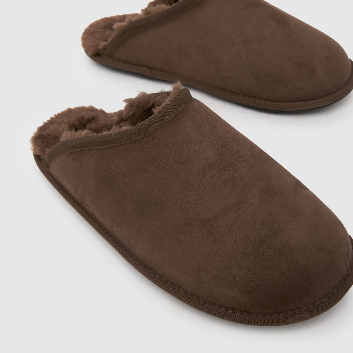 schuh  Seth Closed Toe in Brown schuh  Seth Closed Toe in Brown