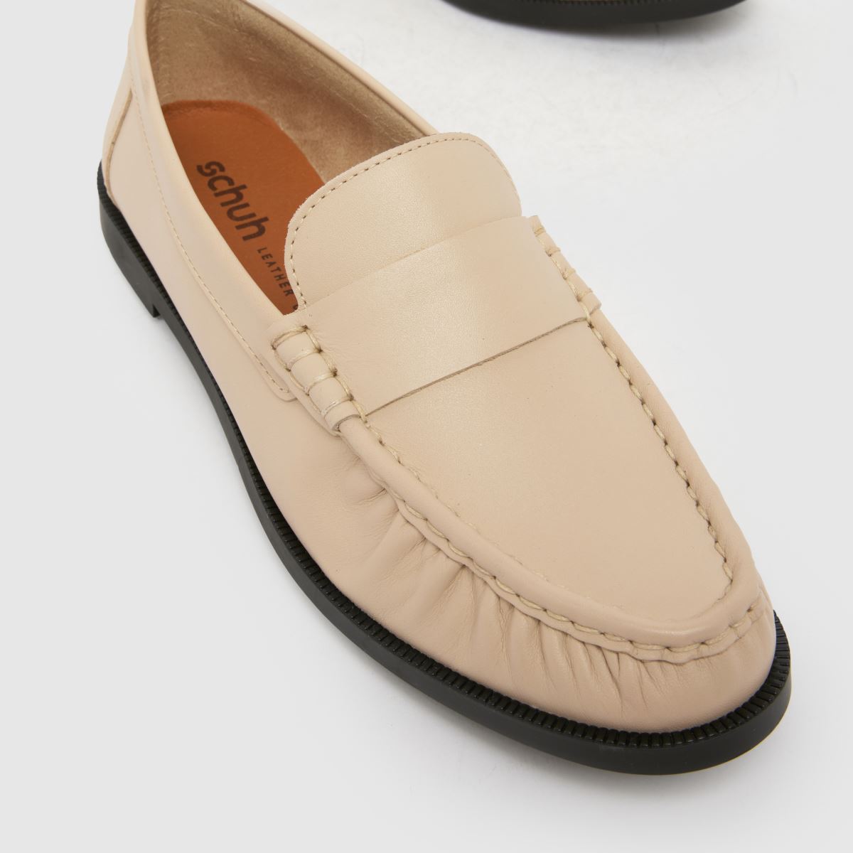 schuh  Libbie Leather Loafer in Stone schuh  Libbie Leather Loafer in Stone