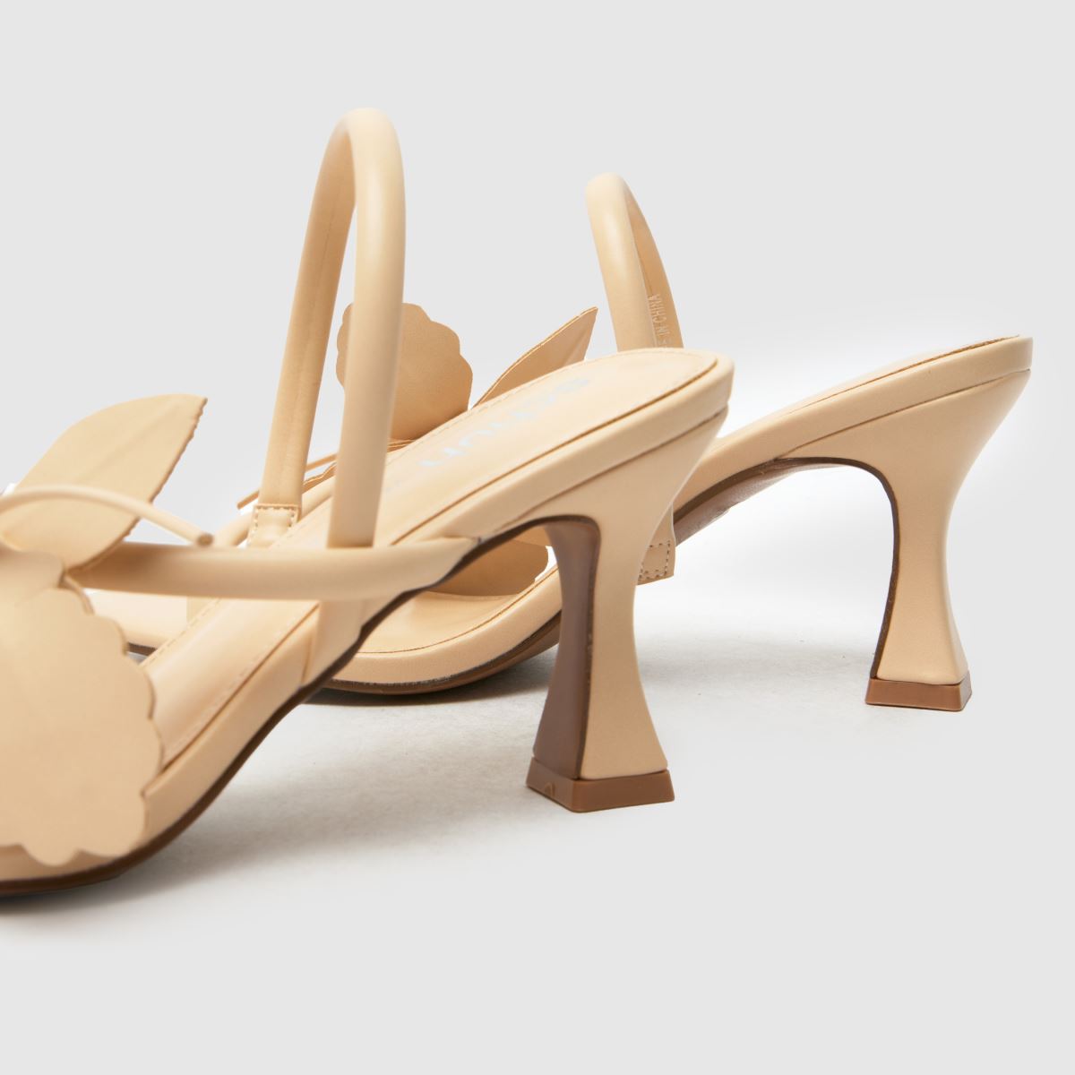 schuh  Siya Flower in Natural schuh  Siya Flower in Natural