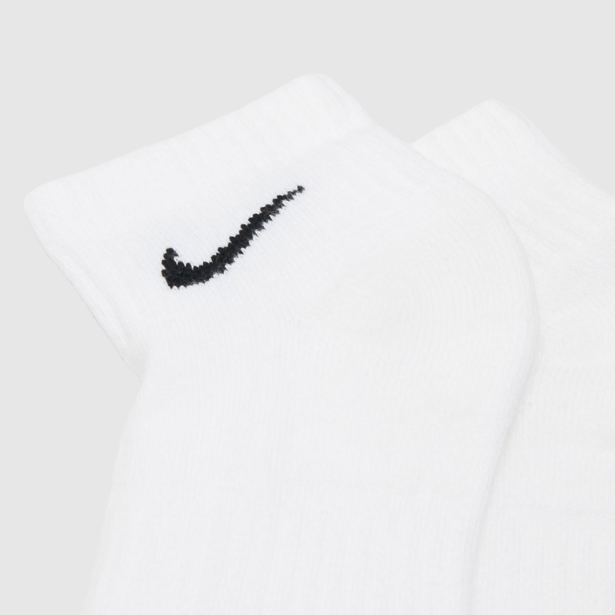 Nike  Everyday Ankle Socks 6 Pack in White & Black Nike  Everyday Ankle Socks 6 Pack in White & Black
