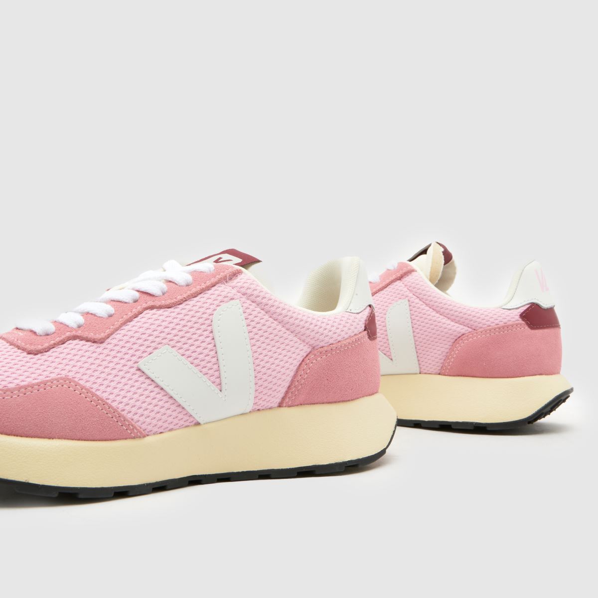 VEJA  Paulistana in Pale Pink VEJA  Paulistana in Pale Pink