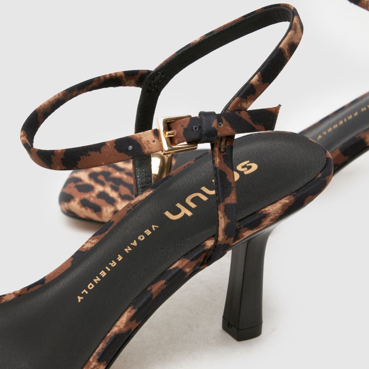 schuh  Susie Toe Loop in Black & Brown schuh  Susie Toe Loop in Black & Brown