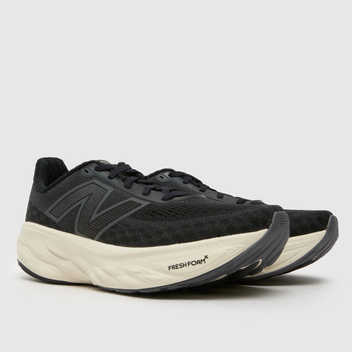 New Balance  Fresh Foam X 1080 v14 in Black New Balance  Fresh Foam X 1080 v14 in Black