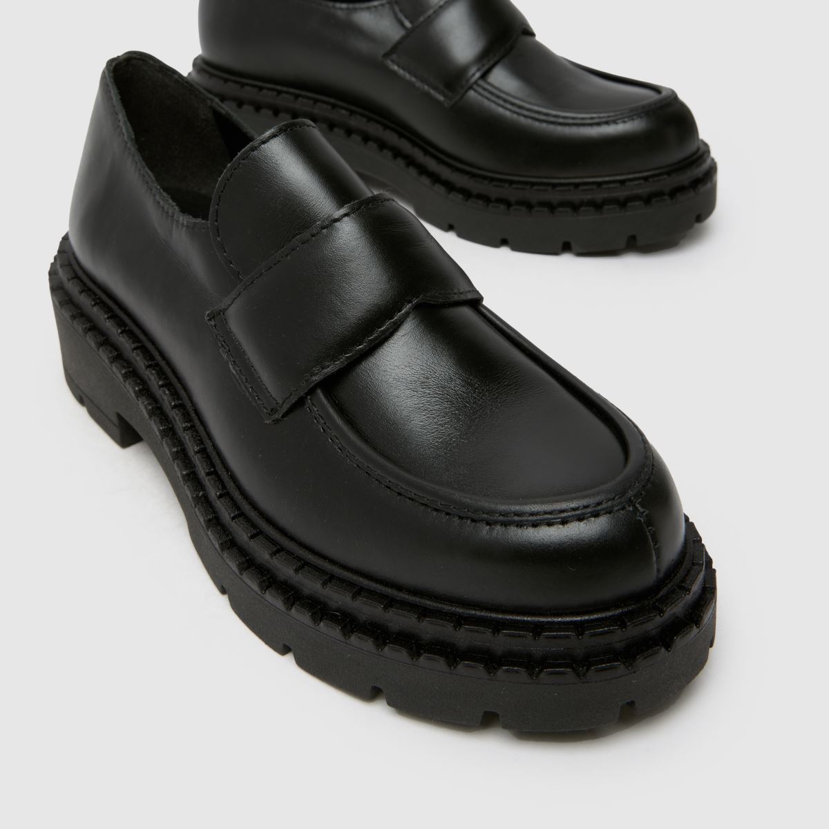 schuh  Lawson Chunky Leather Loafer in Black schuh  Lawson Chunky Leather Loafer in Black