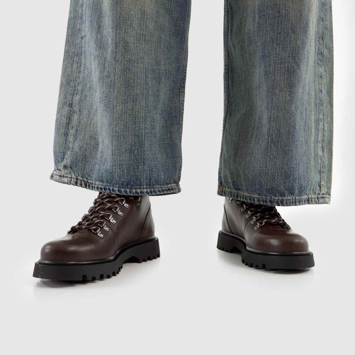 schuh  Gideon Leather Hiker in Brown schuh  Gideon Leather Hiker in Brown