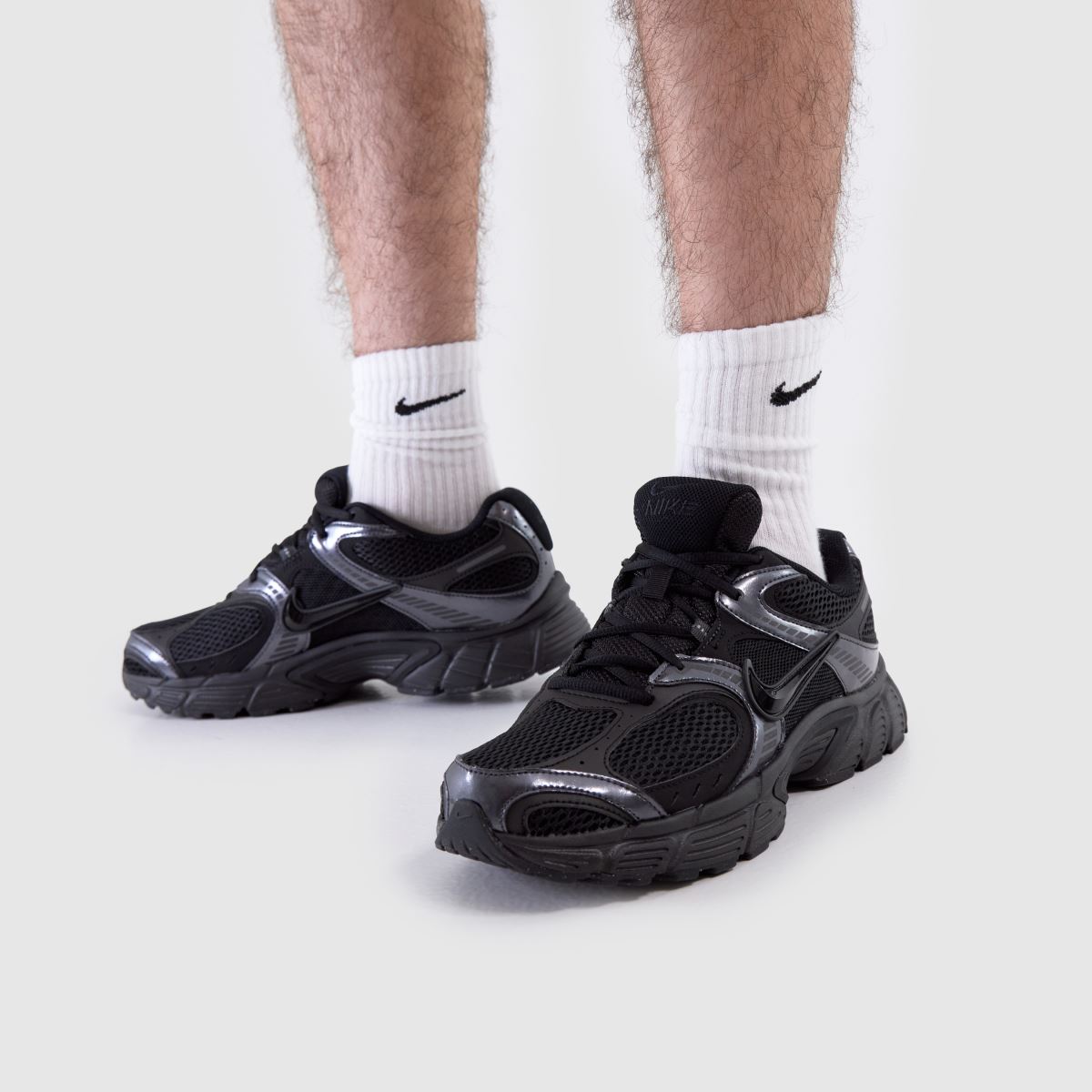 Nike  V5 RNR in Black Nike  V5 RNR in Black