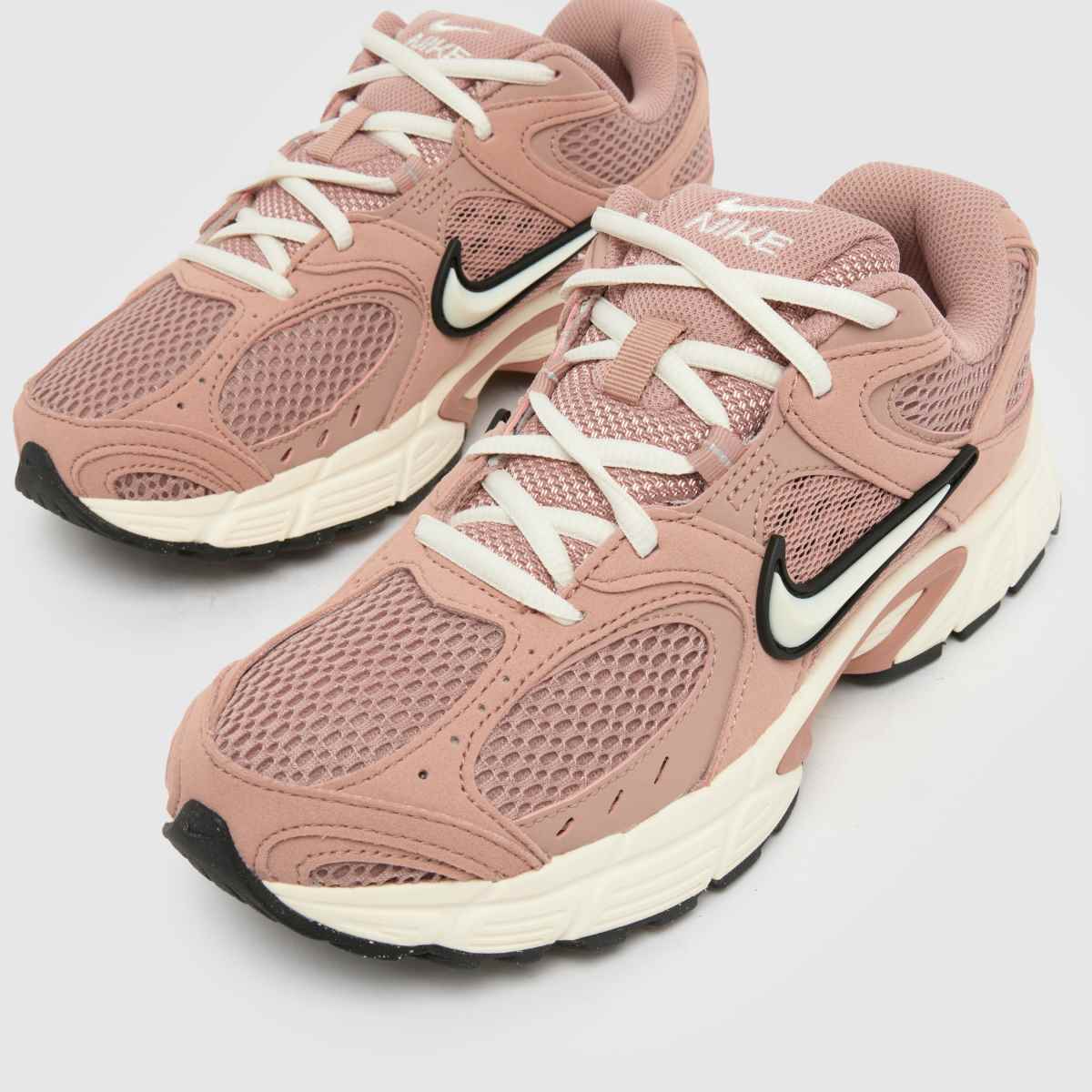 Nike  V5 RNR in Pale Pink Nike  V5 RNR in Pale Pink