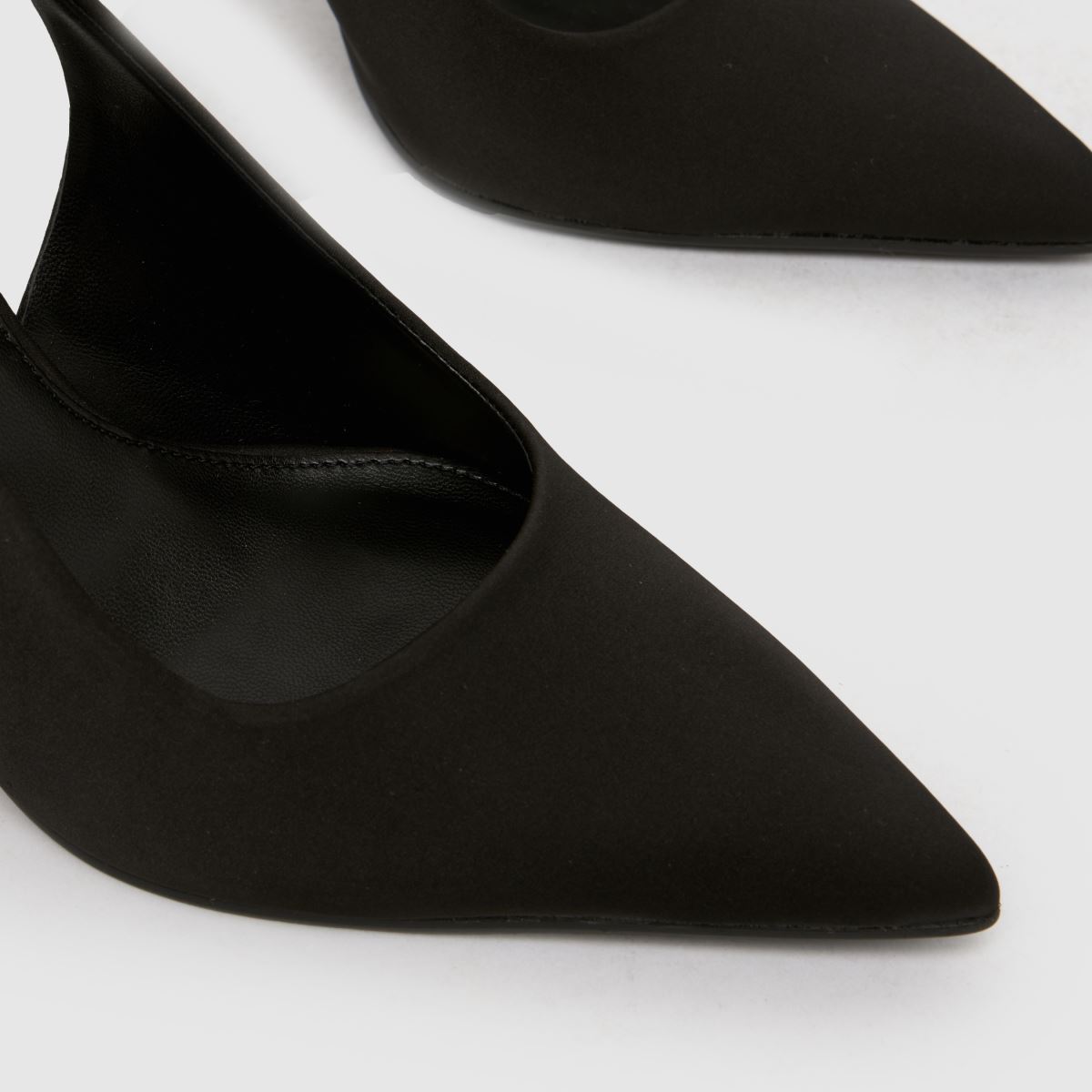 schuh  Sunday Embellished Court in Black schuh  Sunday Embellished Court in Black