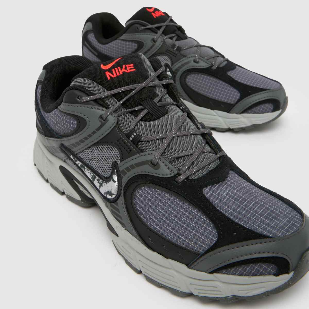 Nike  V5 RNR in Grey Nike  V5 RNR in Grey