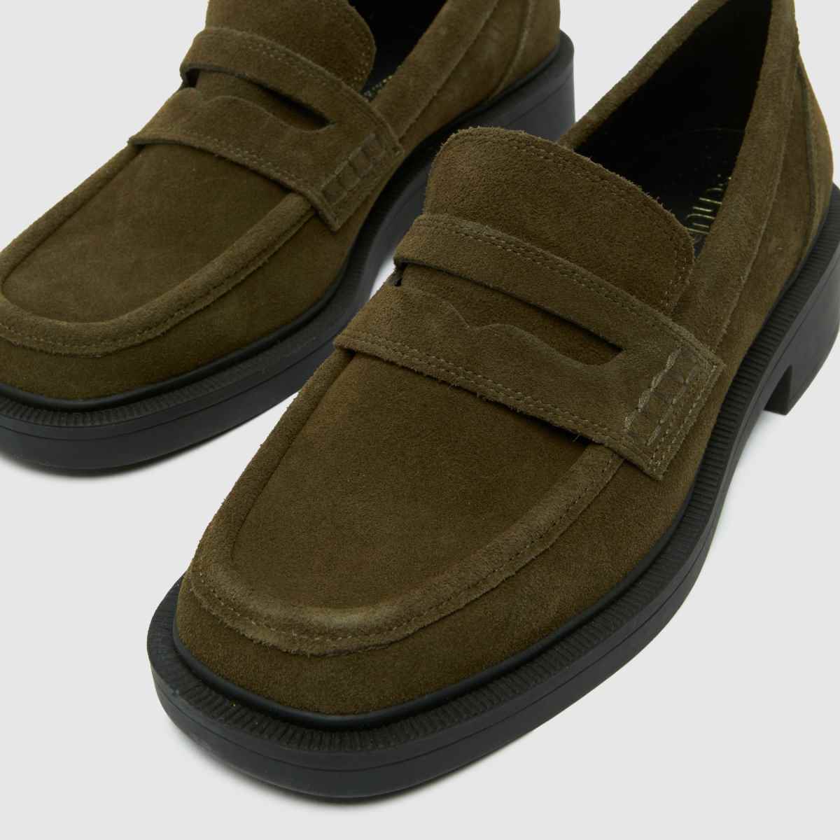 schuh  Leighton Loafer in Khaki schuh  Leighton Loafer in Khaki
