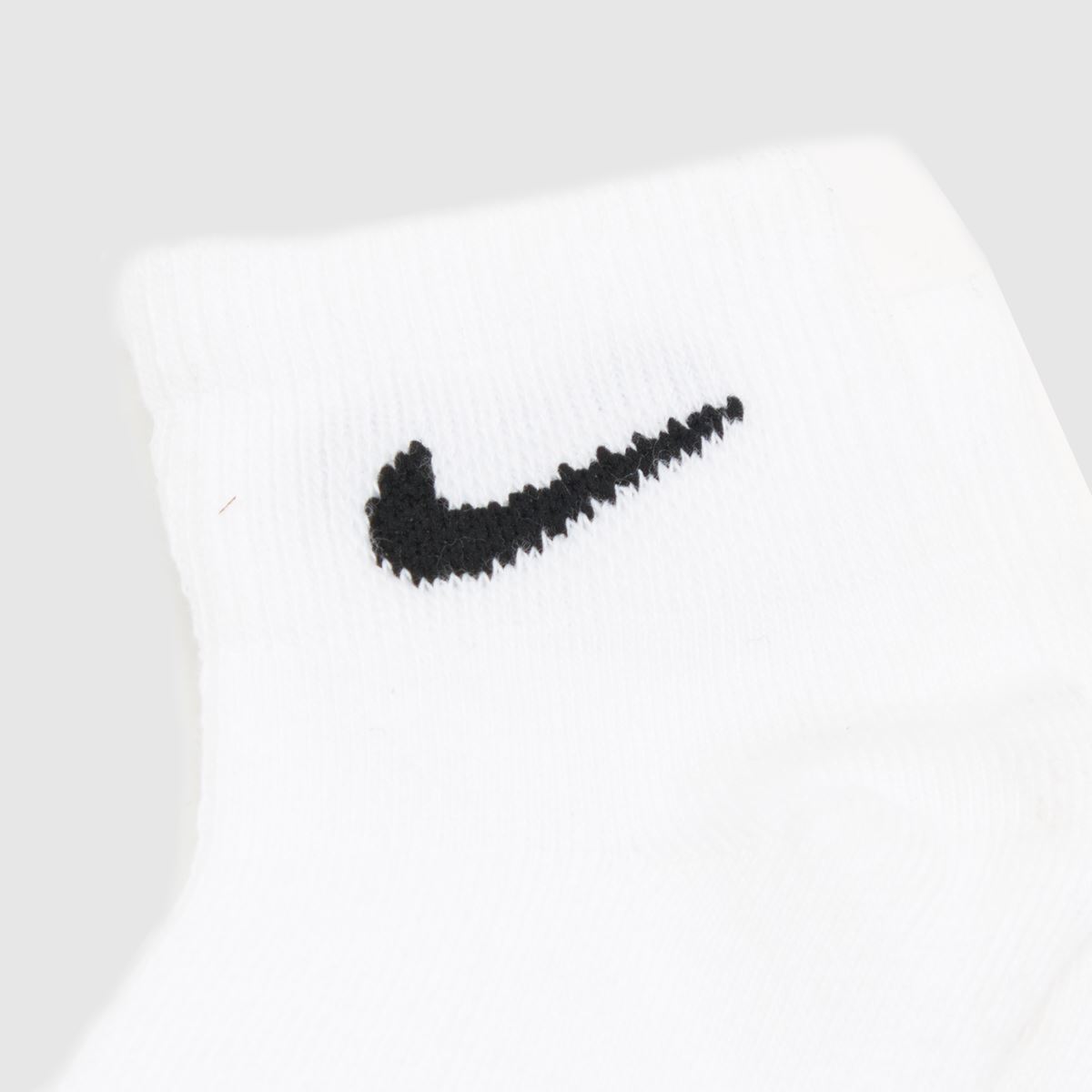 Nike  Kids Quarter Socks 6 Pack in White & Black Nike  Kids Quarter Socks 6 Pack in White & Black