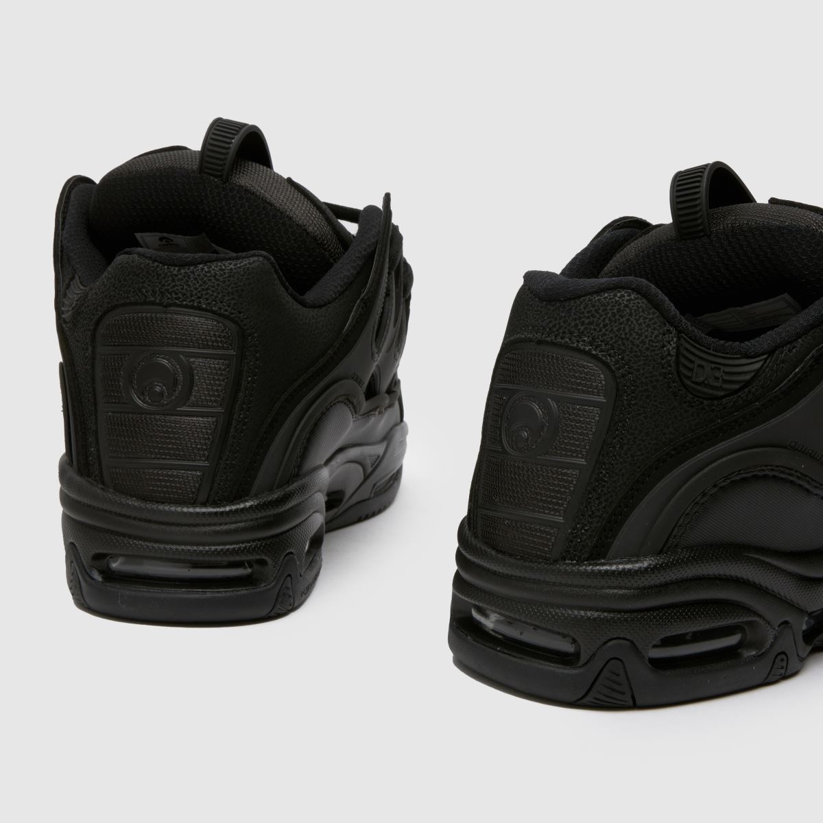 OSIRIS  D3 2001 in Black OSIRIS  D3 2001 in Black