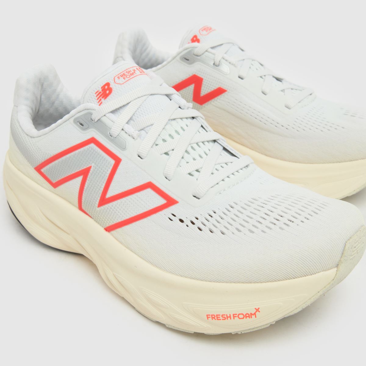 New Balance  Fresh Foam X 1080 v14 in White Multi New Balance  Fresh Foam X 1080 v14 in White Multi
