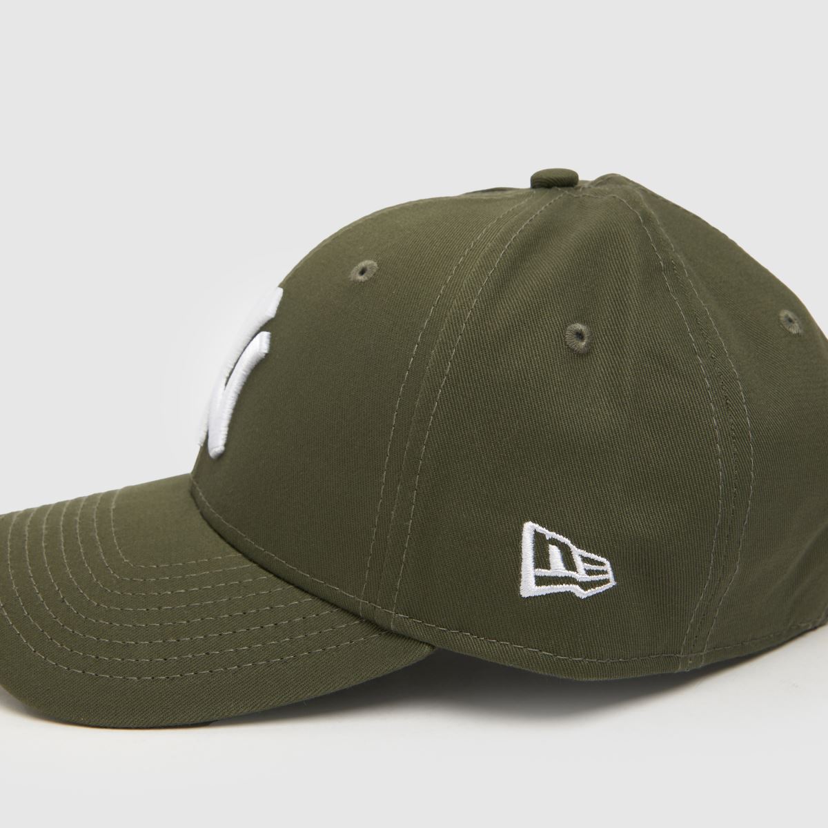 New Era  League Essential 9FORTY Cap in Khaki New Era  League Essential 9FORTY Cap in Khaki