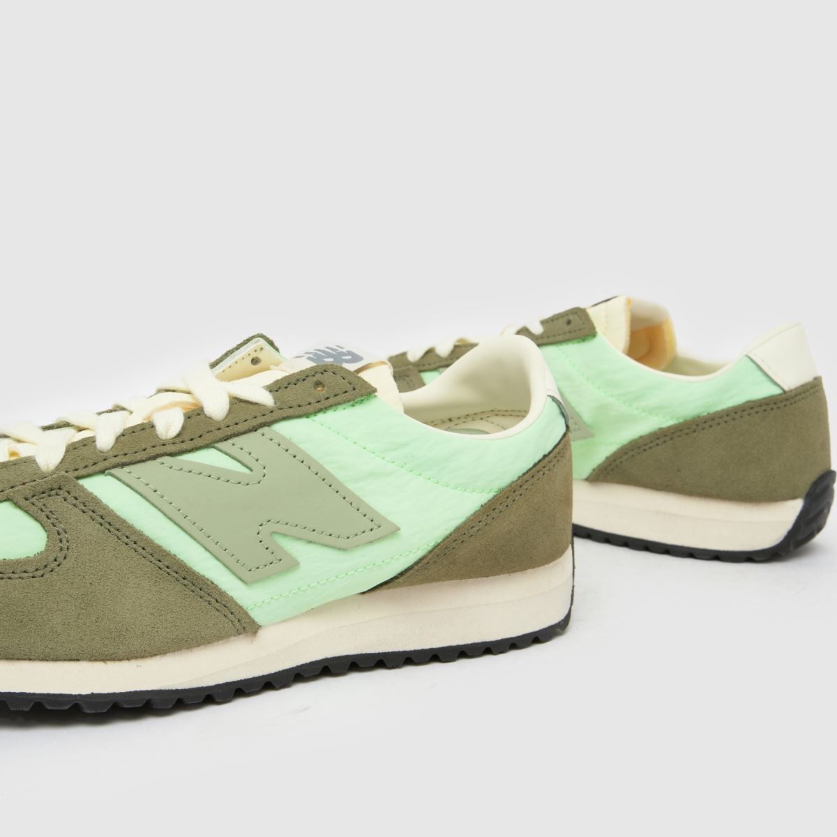 New Balance  471 in Green Multi New Balance  471 in Green Multi