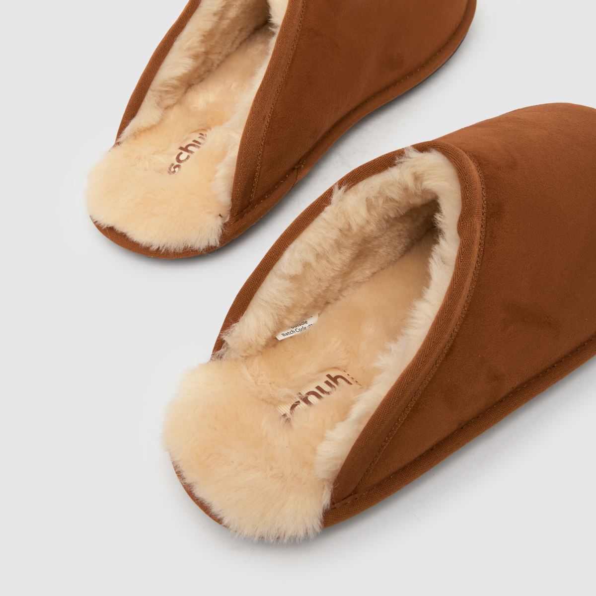 schuh  Seth Closed Toe in Tan schuh  Seth Closed Toe in Tan