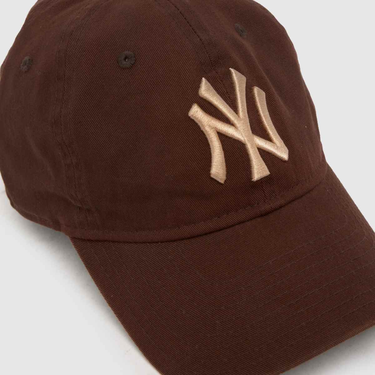 New Era  League Essential 9TWENTY Cap in Brown Multi New Era  League Essential 9TWENTY Cap in Brown Multi