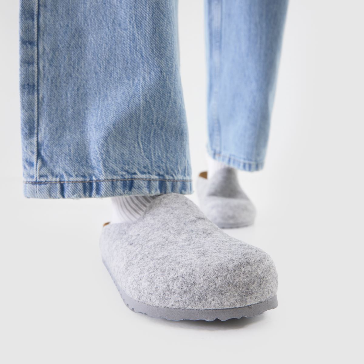 BIRKENSTOCK  Amsterdam in Light Grey BIRKENSTOCK  Amsterdam in Light Grey