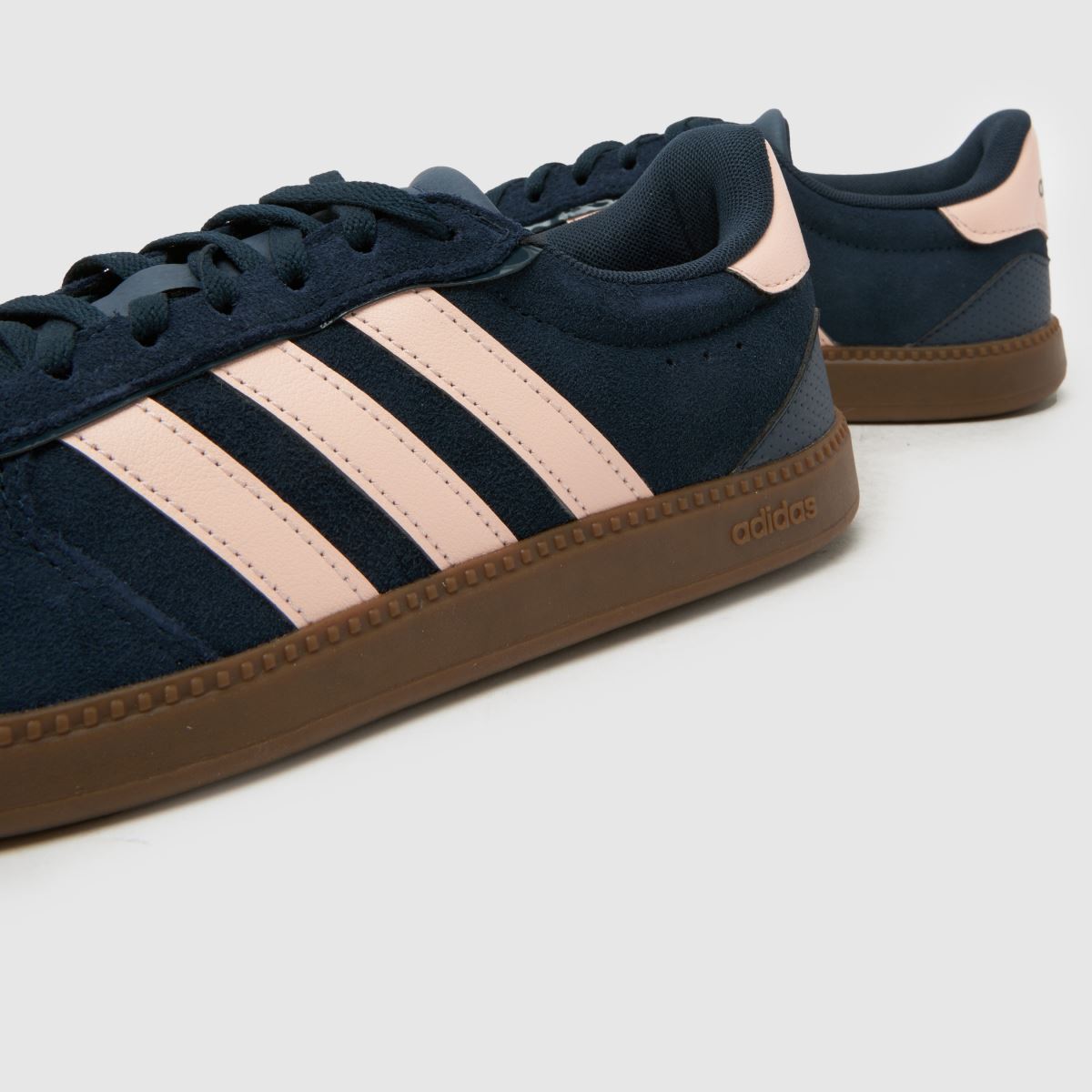 adidas  Breaknet Sleek in Navy Multi adidas  Breaknet Sleek in Navy Multi