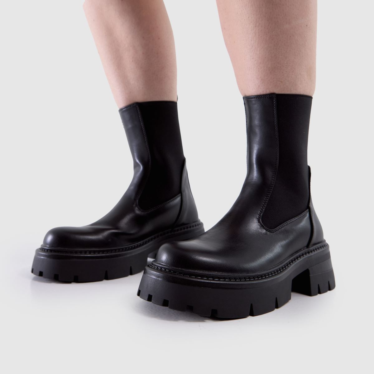 SIMMI  Perez Chunky Chelsea in Black SIMMI  Perez Chunky Chelsea in Black