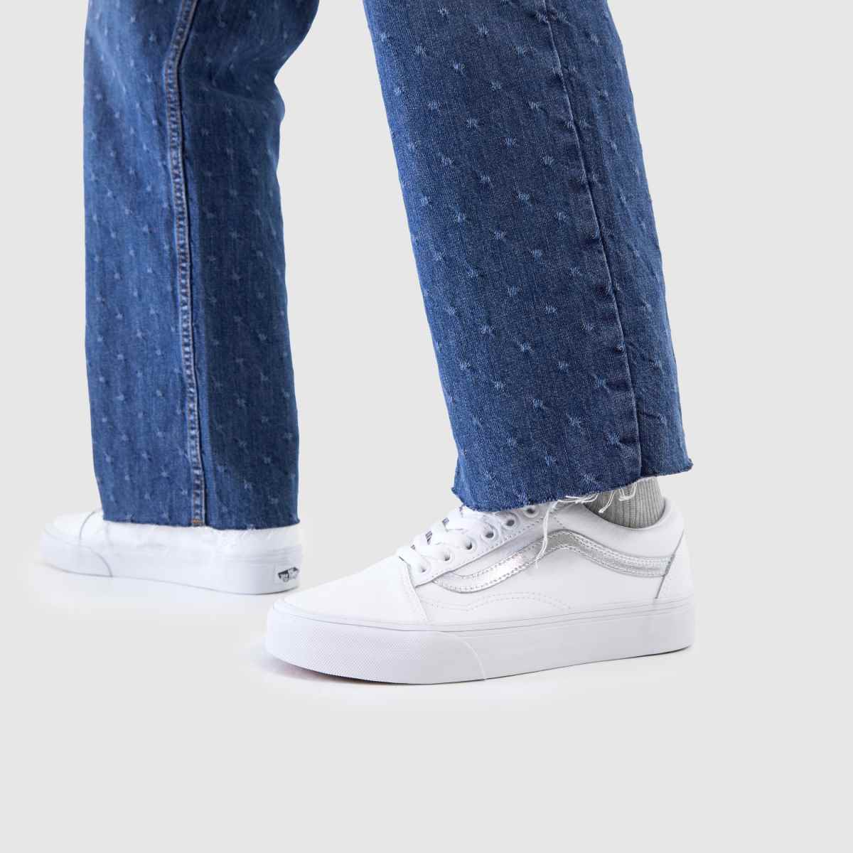 Vans  Old Skool in White & Silver Vans  Old Skool in White & Silver