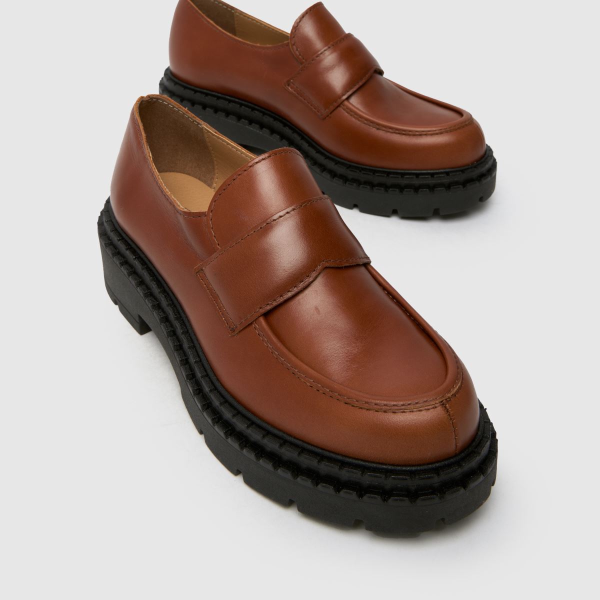 schuh  Lawson Chunky Loafer in Tan schuh  Lawson Chunky Loafer in Tan
