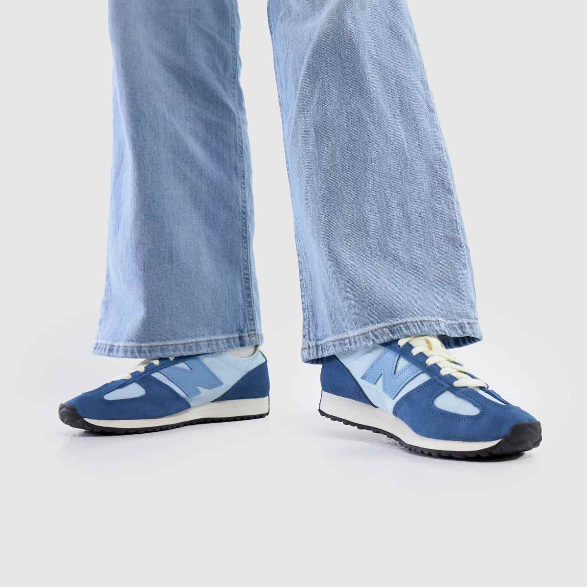 New Balance  471 in Blue Multi New Balance  471 in Blue Multi