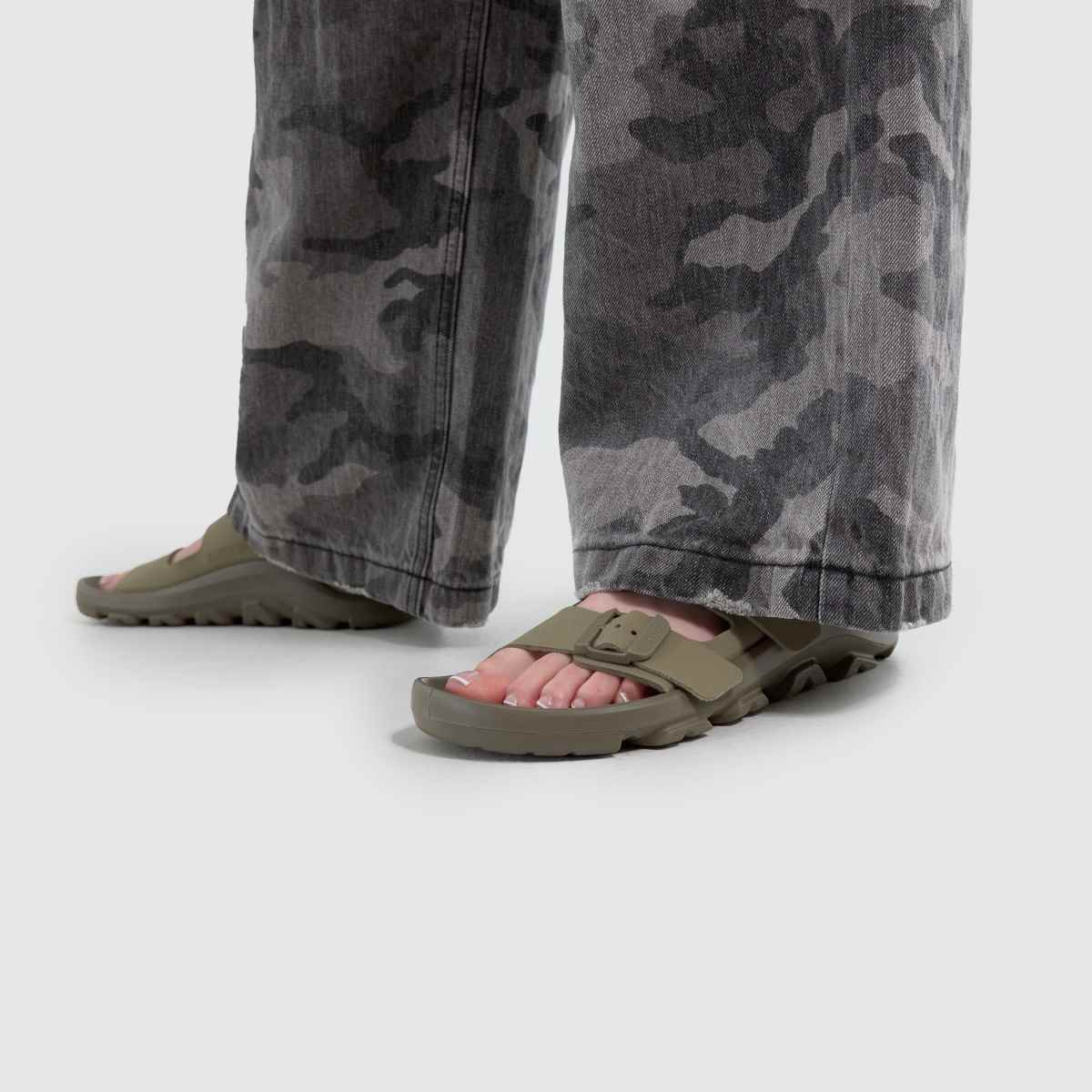 BIRKENSTOCK  Mogami Terra in Khaki BIRKENSTOCK  Mogami Terra in Khaki