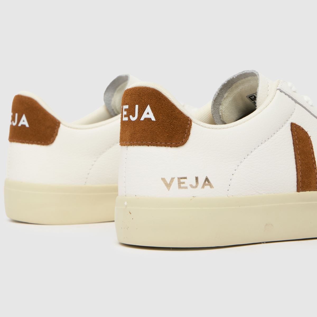 VEJA  Campo in White & Brown VEJA  Campo in White & Brown