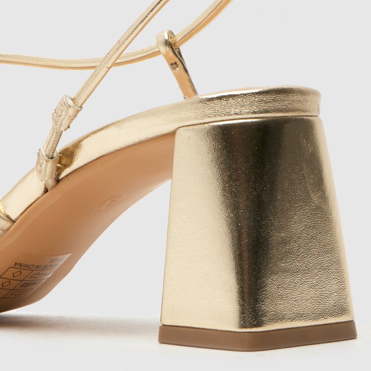 schuh  Shiloh Strappy Block in Gold schuh  Shiloh Strappy Block in Gold