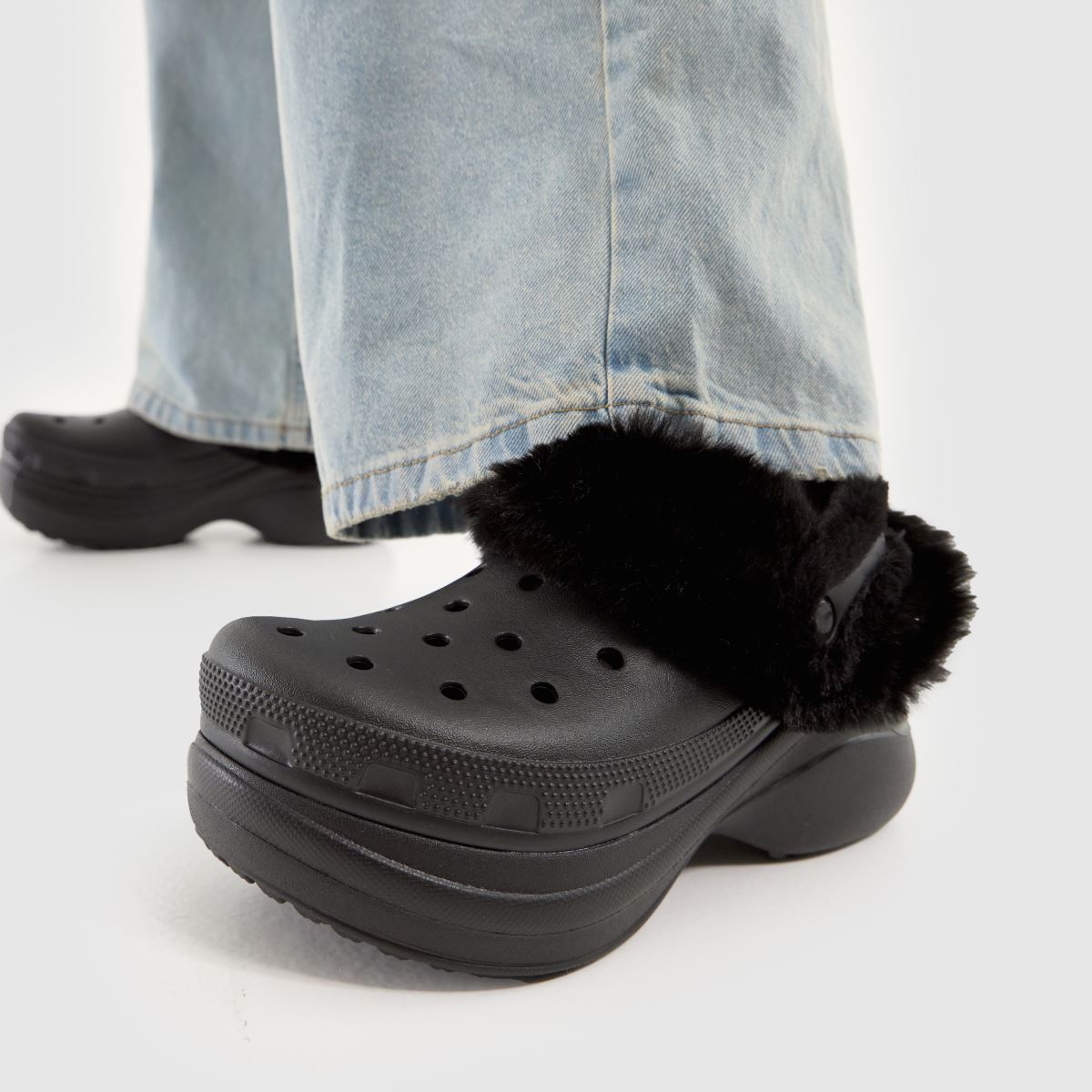 Crocs  Bae Lined Clog in Black Crocs  Bae Lined Clog in Black
