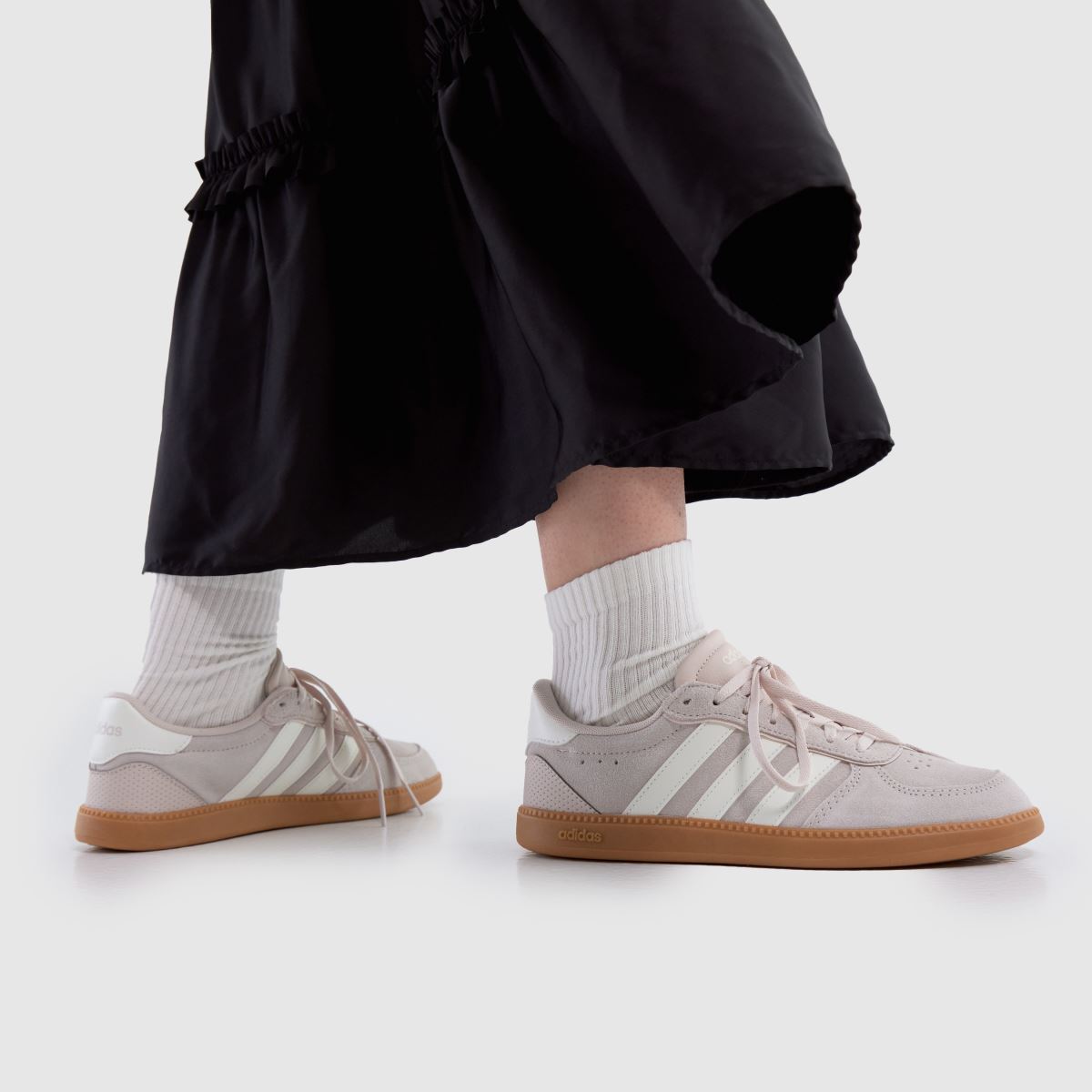 adidas  Breaknet Sleek in Pale Pink adidas  Breaknet Sleek in Pale Pink