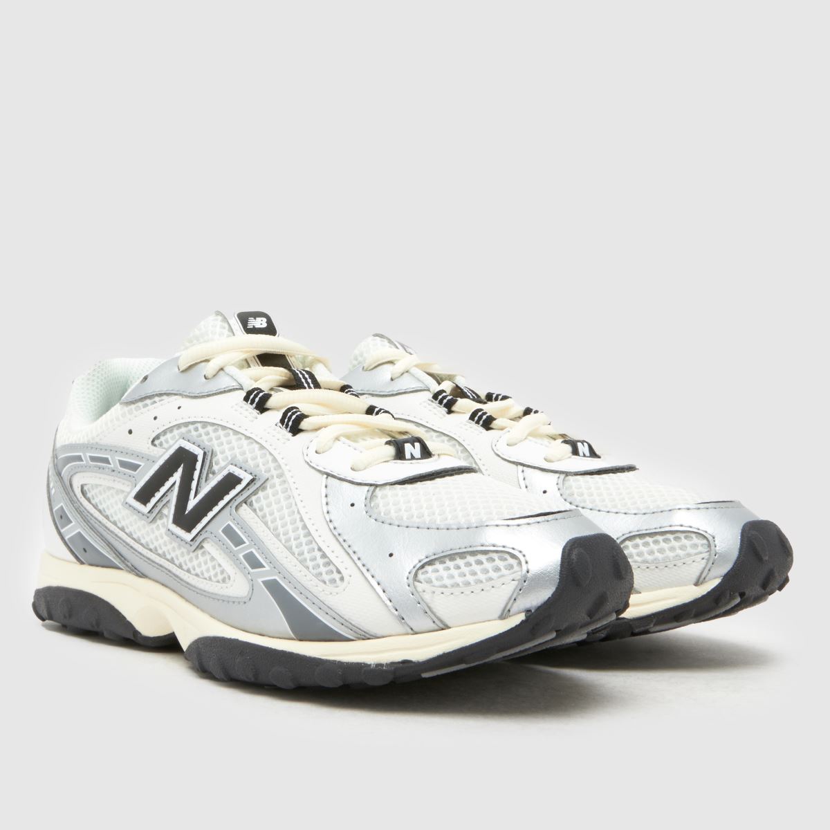 New Balance  204L in Black & Silver New Balance  204L in Black & Silver