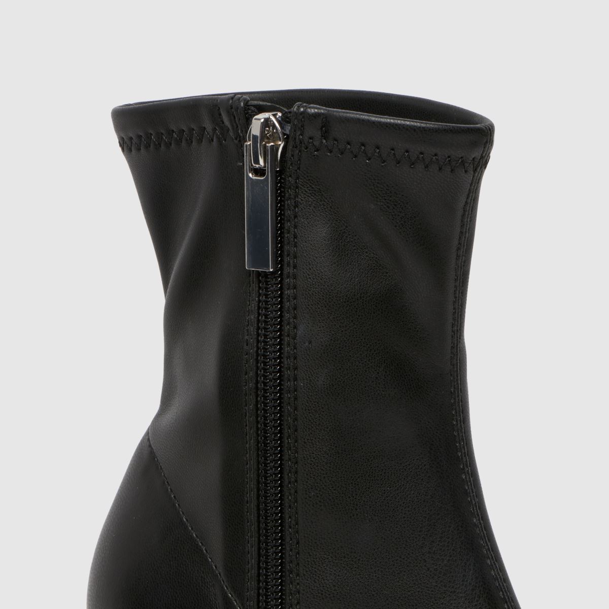 schuh  Babette Point Heel in Black schuh  Babette Point Heel in Black