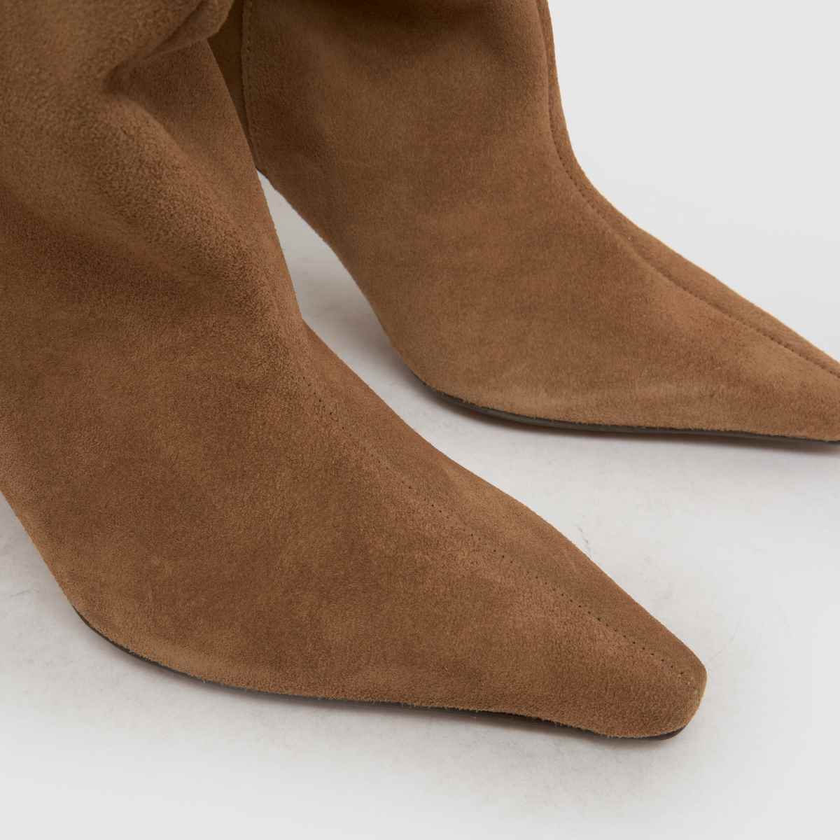 schuh  Dakira Suede Slouch Calf in Tan schuh  Dakira Suede Slouch Calf in Tan
