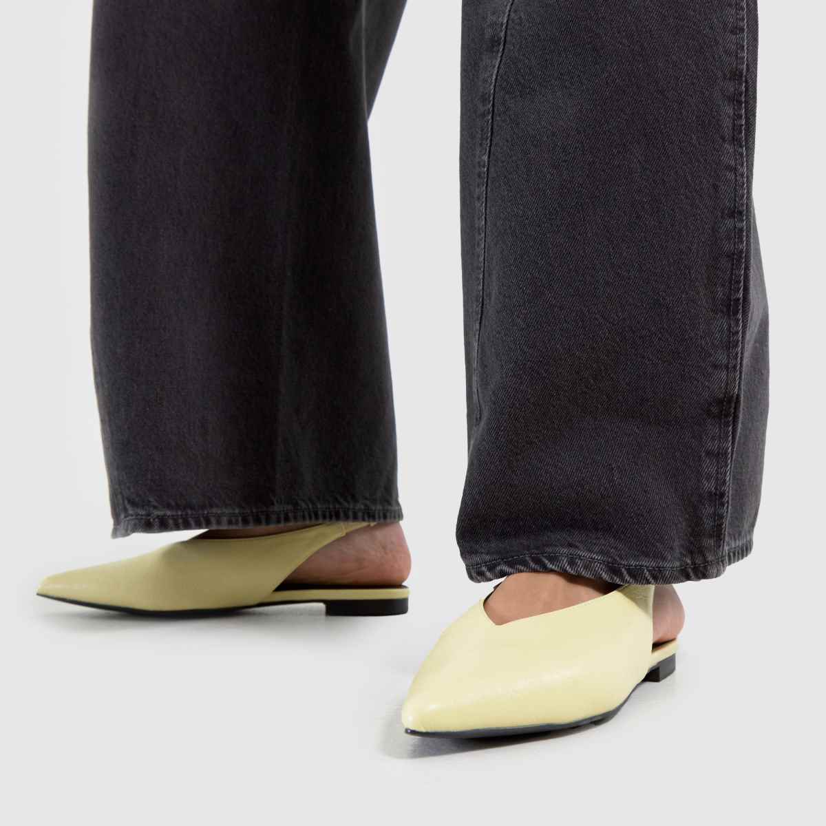 schuh  Lace Slingback in Yellow schuh  Lace Slingback in Yellow