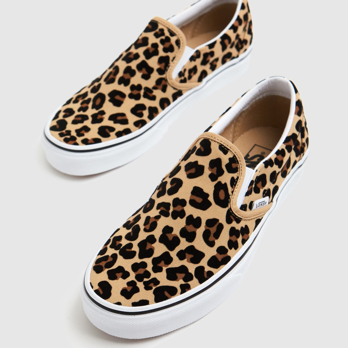 Vans  Classic Slip-On Leopard in Tan Vans  Classic Slip-On Leopard in Tan