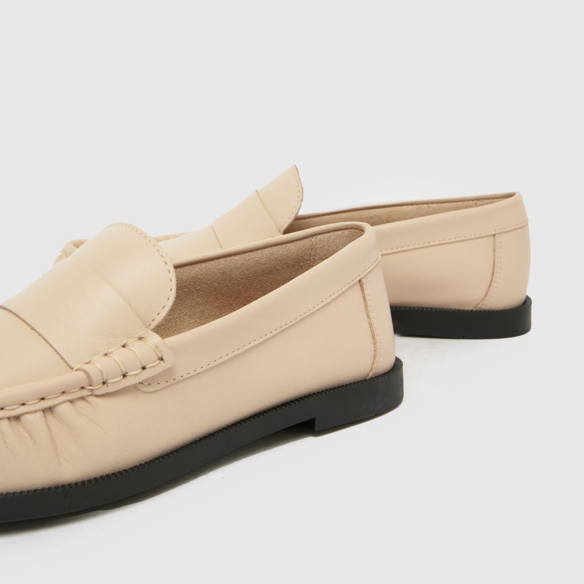 schuh  Libbie Leather Loafer in Stone schuh  Libbie Leather Loafer in Stone