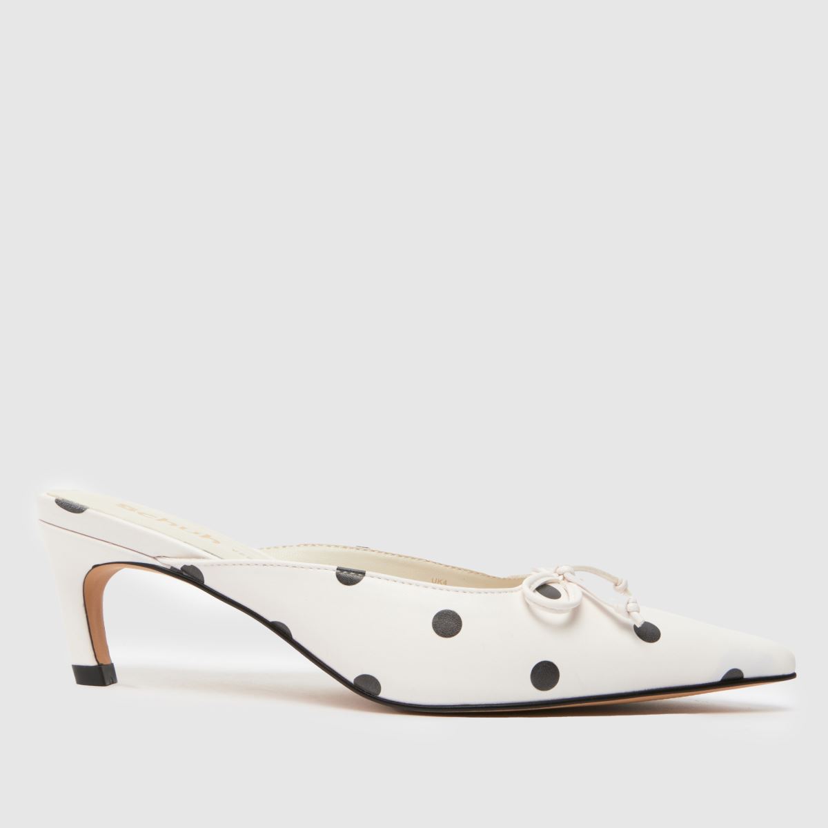 schuh  Salma Point Mule Court in White & Black schuh  Salma Point Mule Court in White & Black