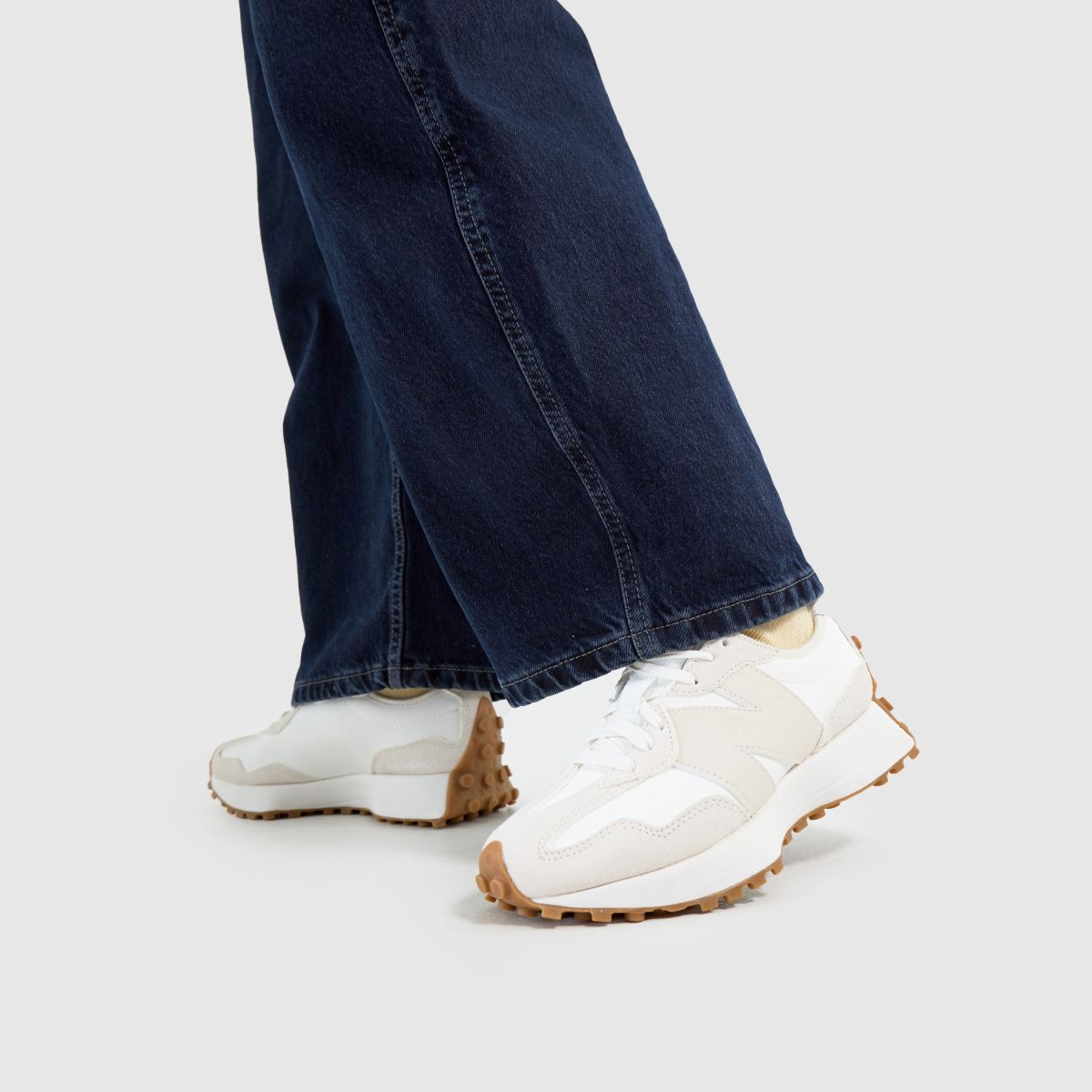 New Balance  327 in Beige Multi New Balance  327 in Beige Multi