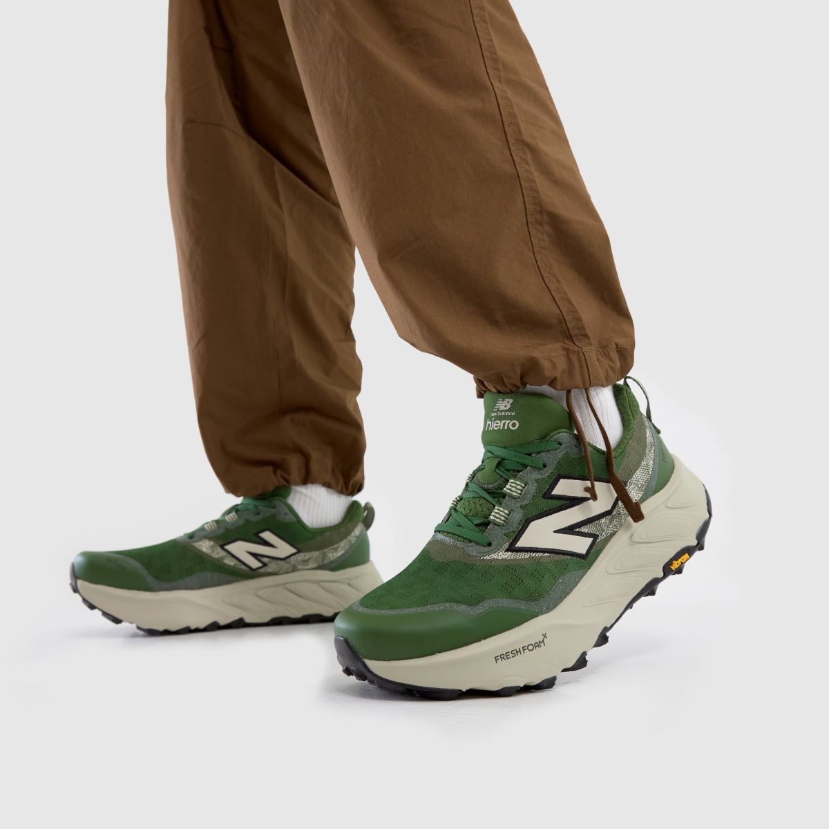 New Balance  Fresh Foam X Hierro V9 in Khaki New Balance  Fresh Foam X Hierro V9 in Khaki