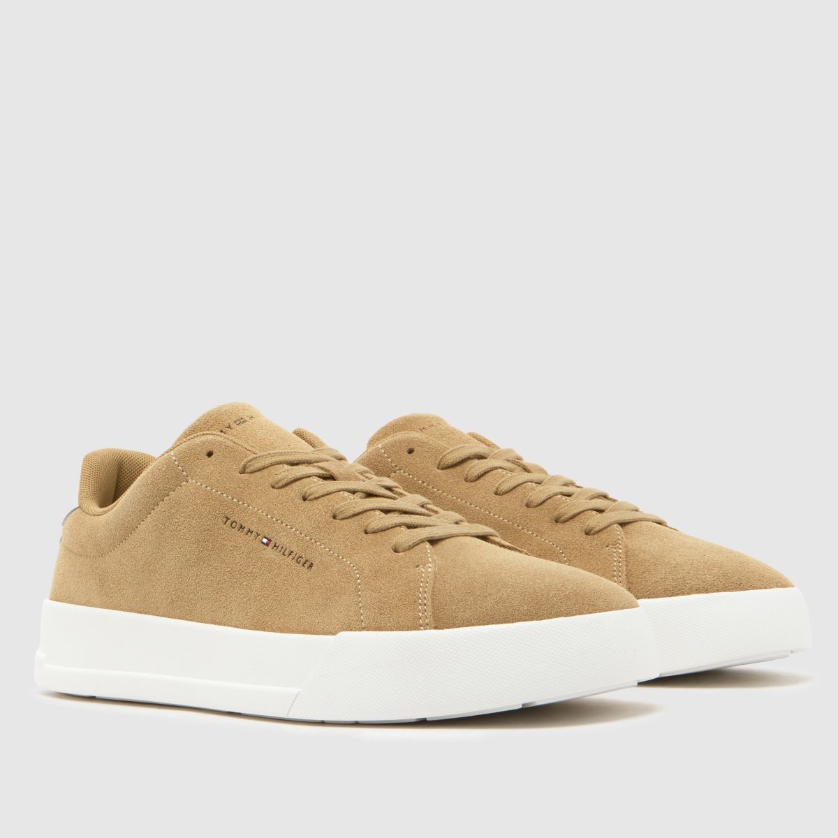 TOMMY HILFIGER  Court Core in Taupe TOMMY HILFIGER  Court Core in Taupe