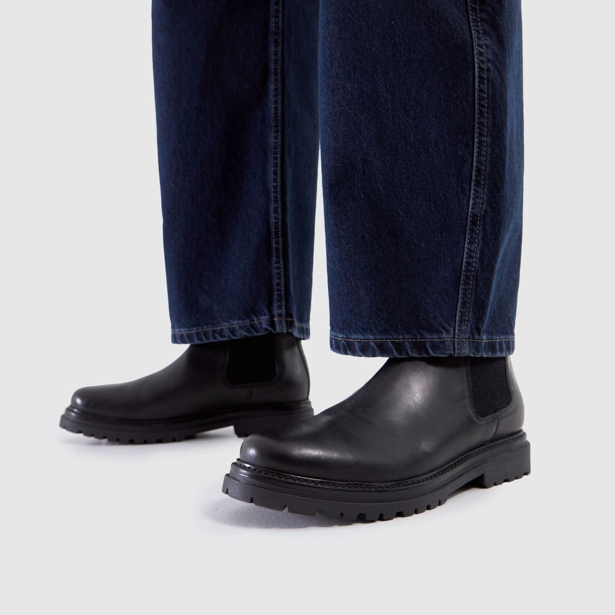 schuh  Dax Leather Chelsea in Black schuh  Dax Leather Chelsea in Black