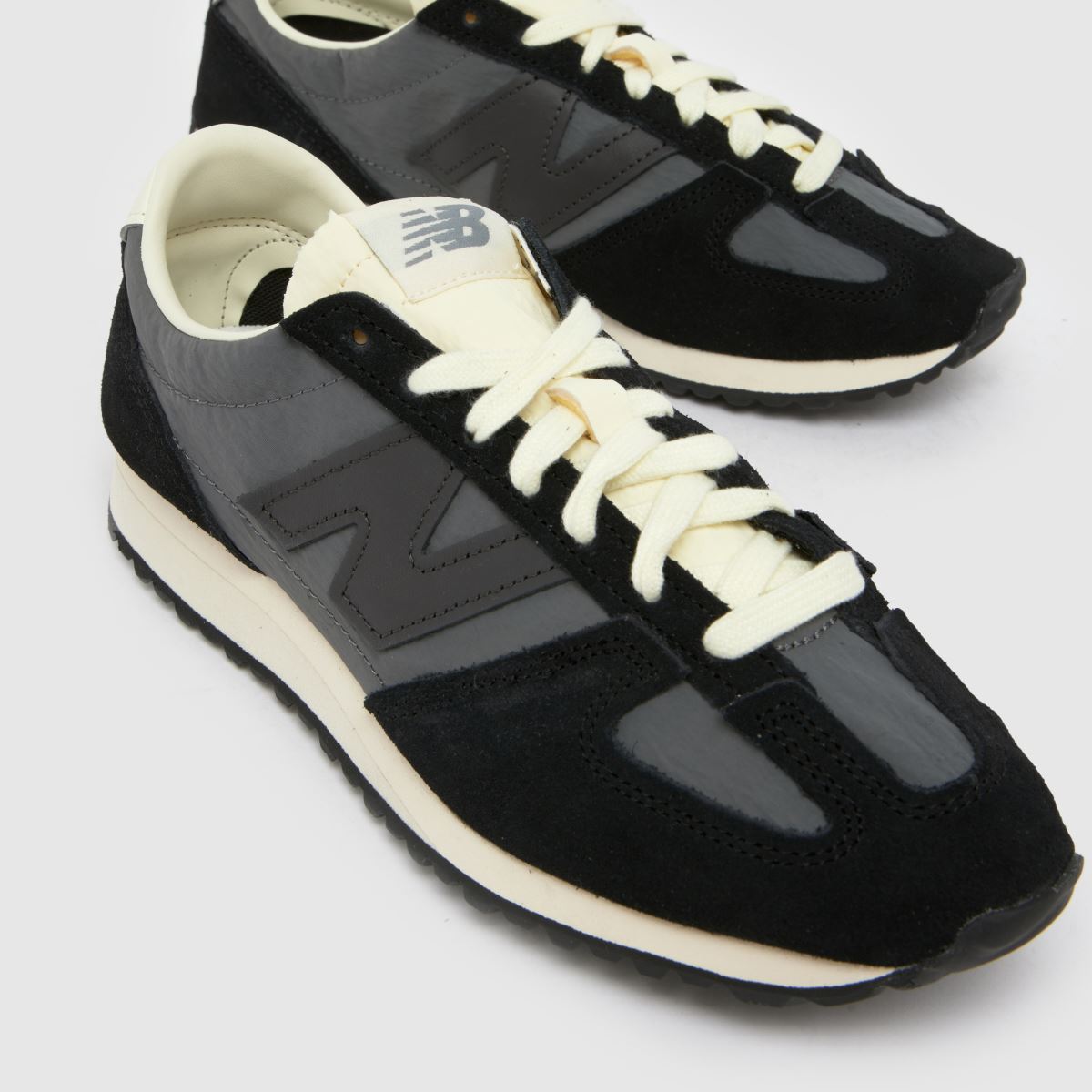 New Balance  471 in Navy New Balance  471 in Navy