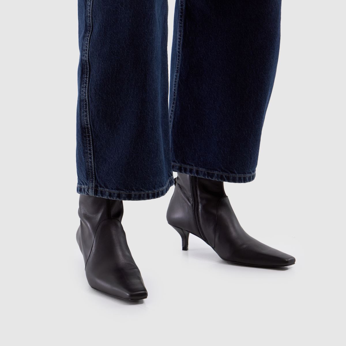 schuh  Bowden Leather Heeled in Black schuh  Bowden Leather Heeled in Black