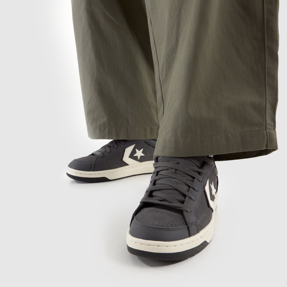 Converse  Pro Blaze in Dark Grey Converse  Pro Blaze in Dark Grey