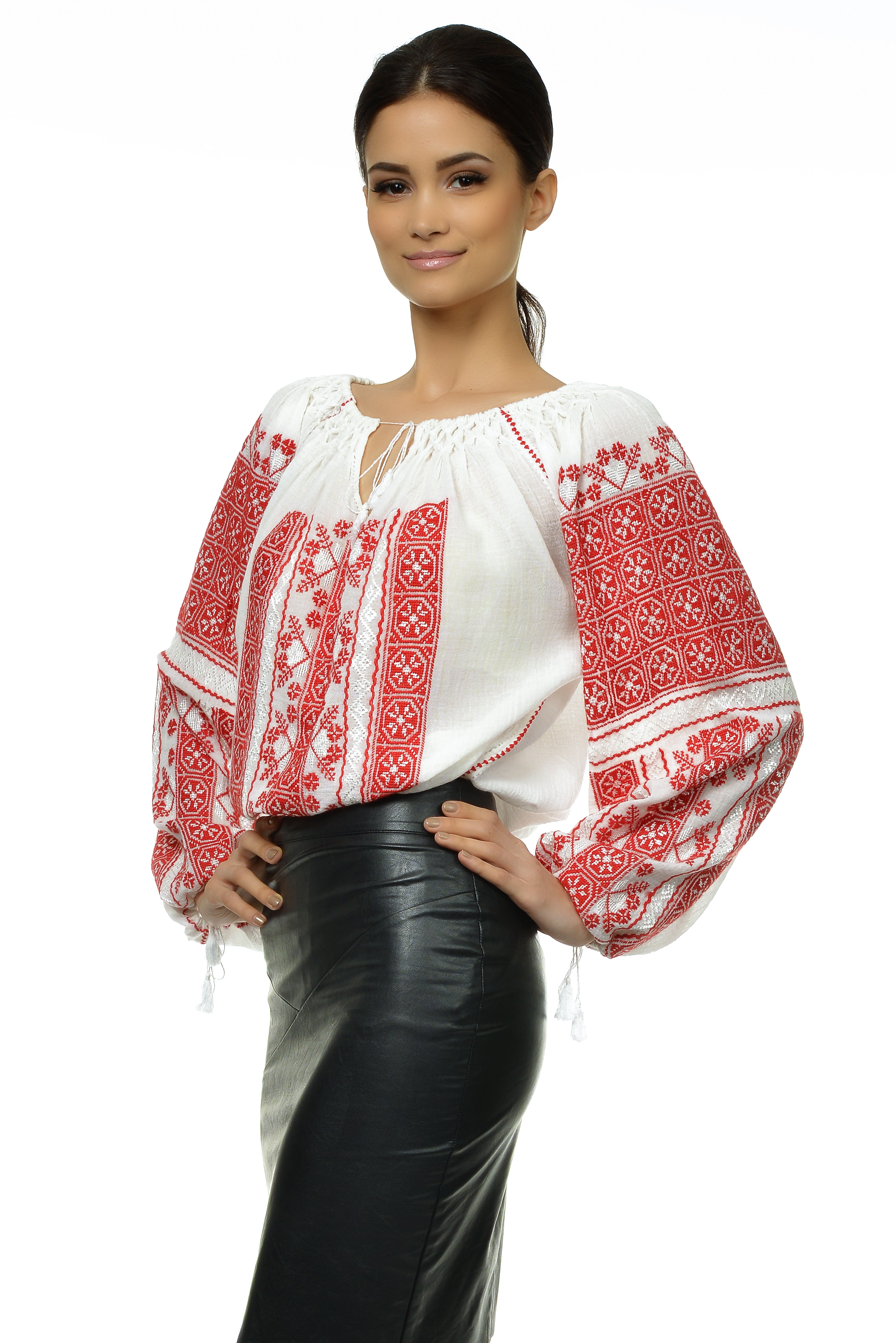 Ie Traditionala Romaneasca Maneca Lunga Cusuta Manual Motivul Altita Rosie