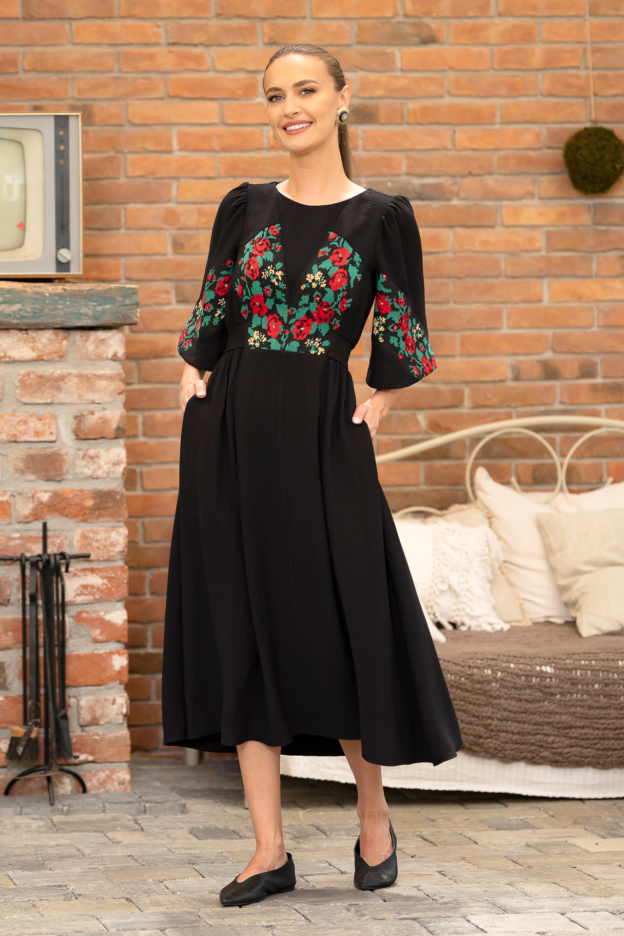 Rochie midi neagră Divna