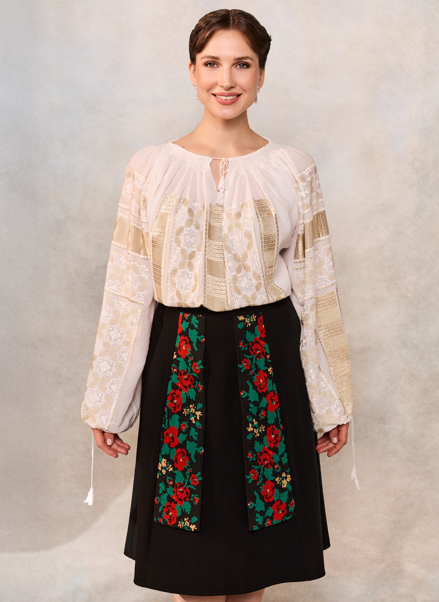 Fustă stilizată cu motive tradiționale țesute