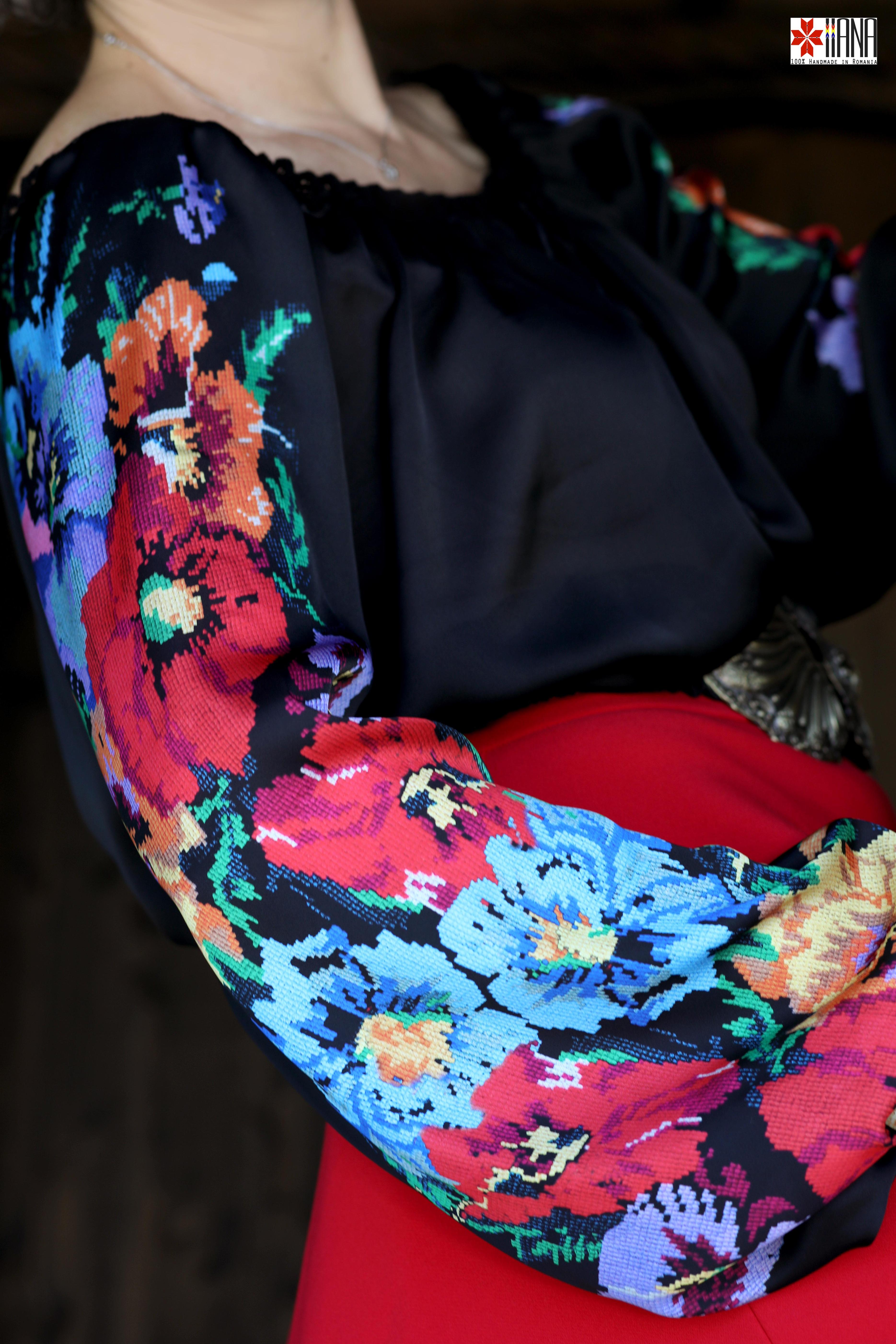 Bluza Ie Stilizata De Oras Cu Motive Florale Romanesti